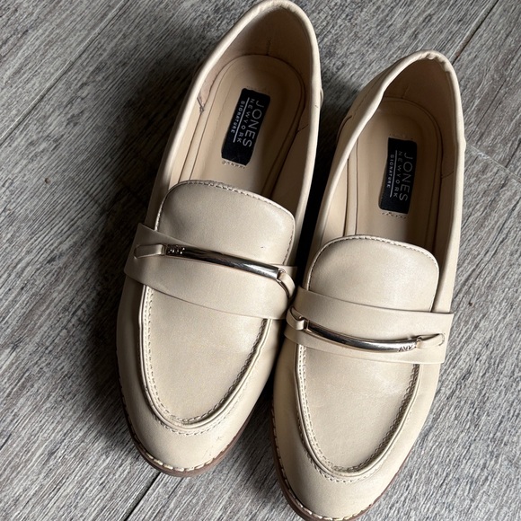 Jones New York Cream Leather Bit Loafers - Picture 3 of 10